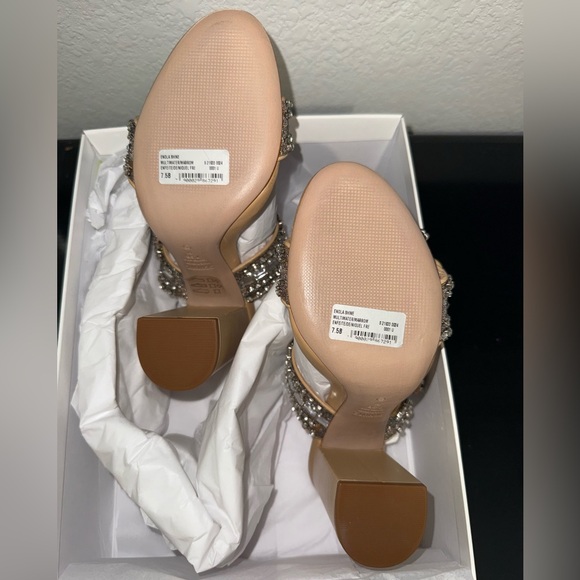 NWT | Schutz Women's Enola Crystal Buckle Strap Shine Leather Sandal - Picture 11 of 11